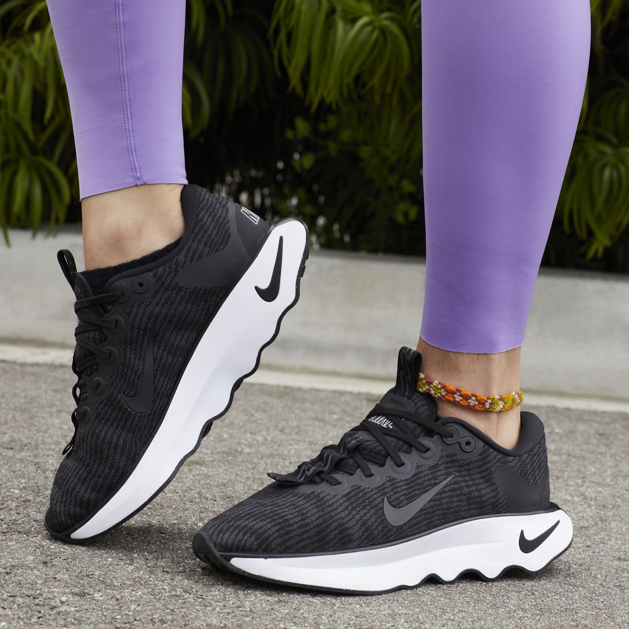 Nike Motiva, NEGRO, hi-res