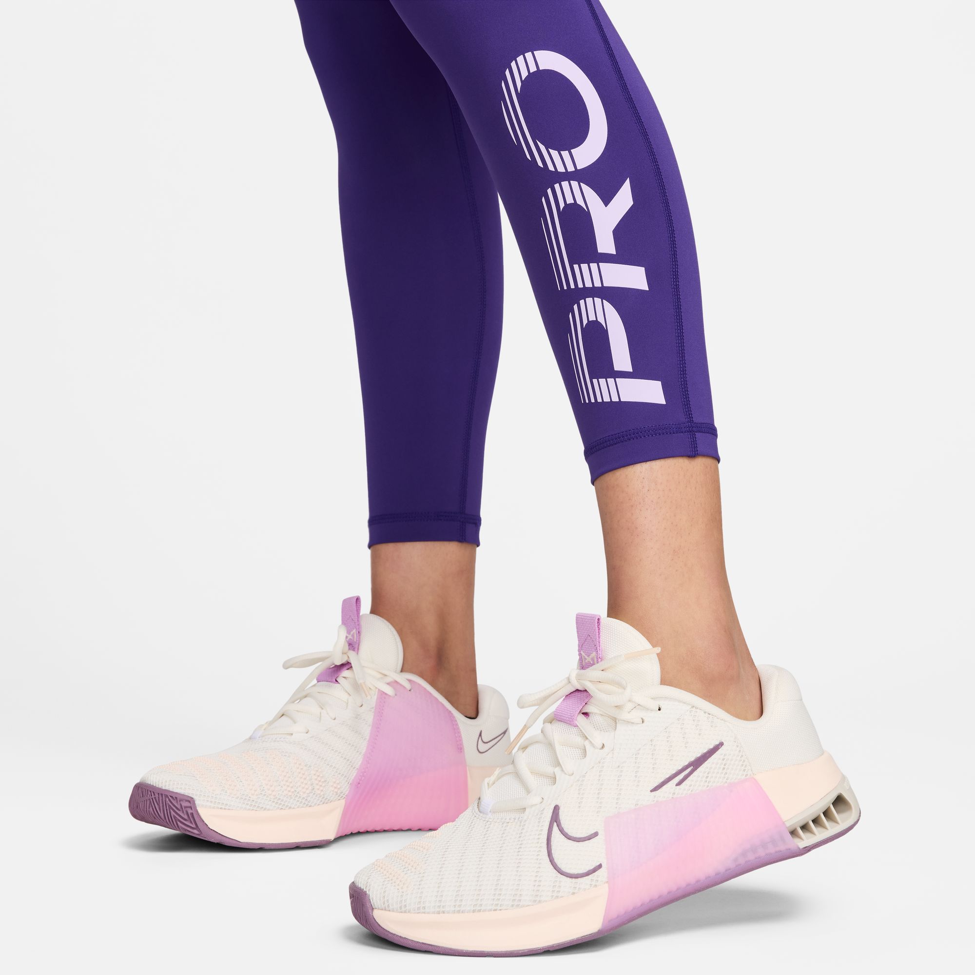 Nike Pro, Púrpura Corte/Lila Floreciente/Blanco, hi-res