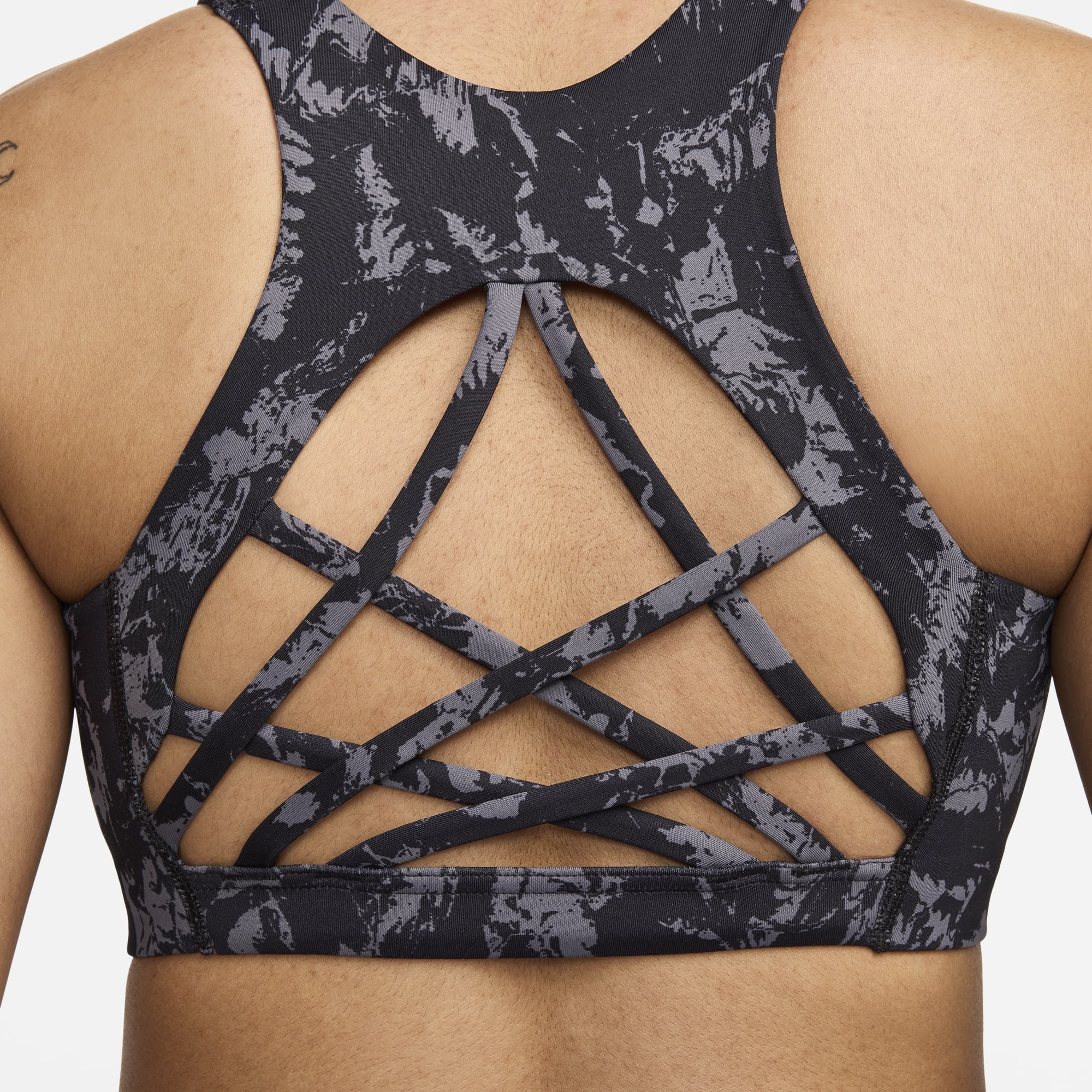 Nike One Strappy Back, NEGRO, hi-res